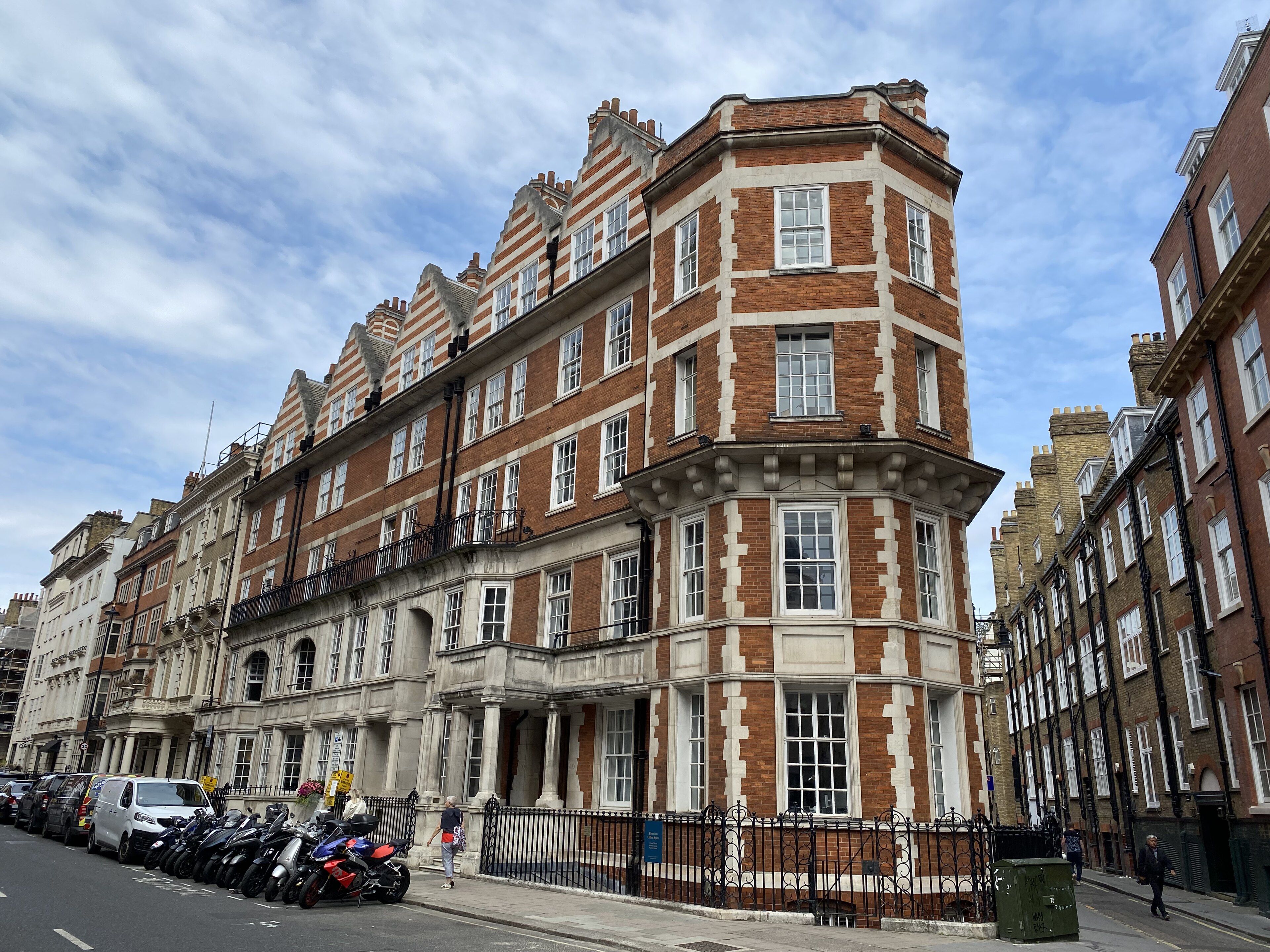 Mayfair cultural institutions: where to find them in W1