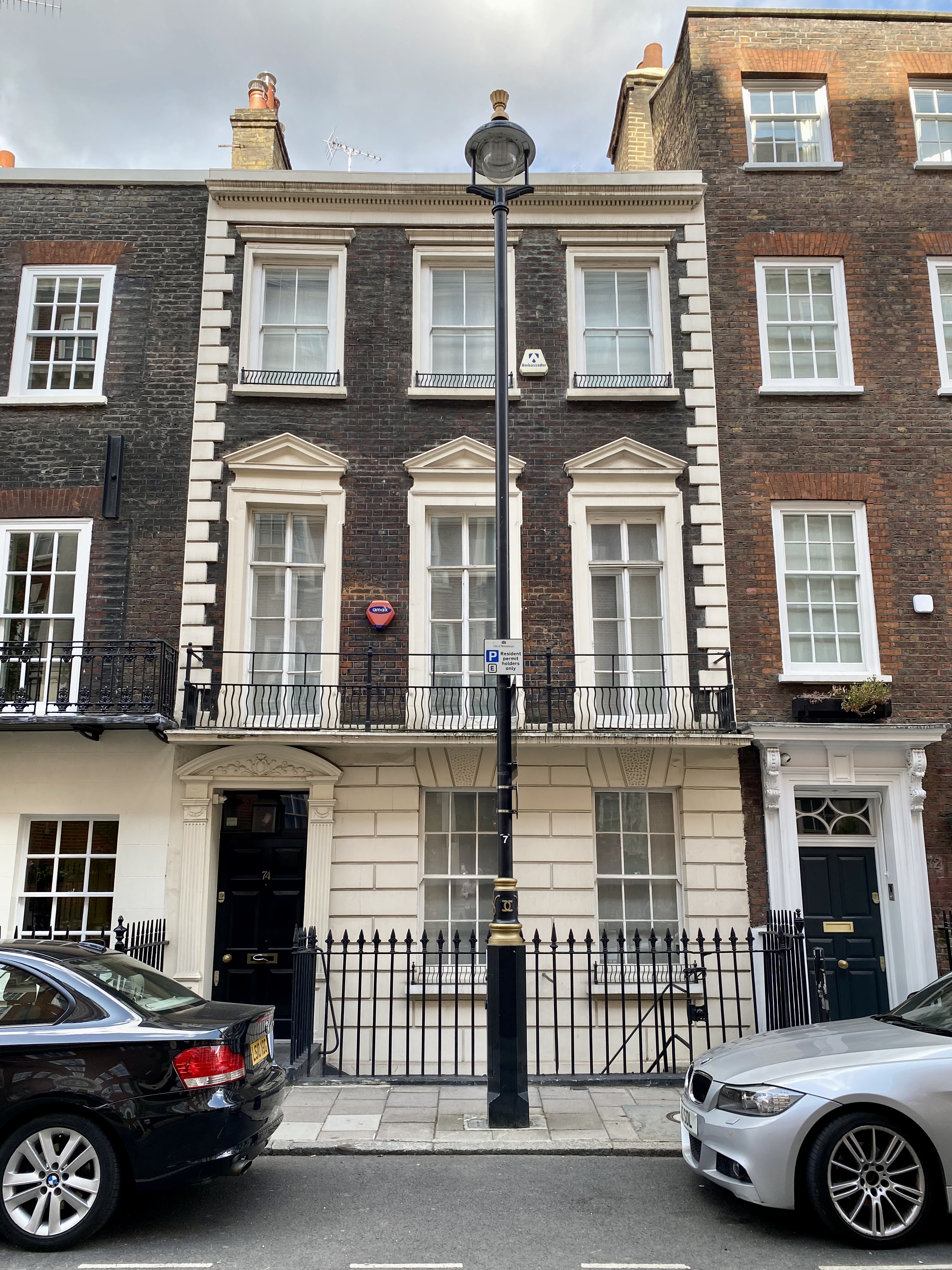 Maza brings 1980s Athens to Mayfair with a Greek wine list